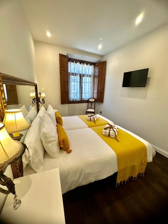 Claren'S Boutique Rooms Cangas De Narcea Exterior foto