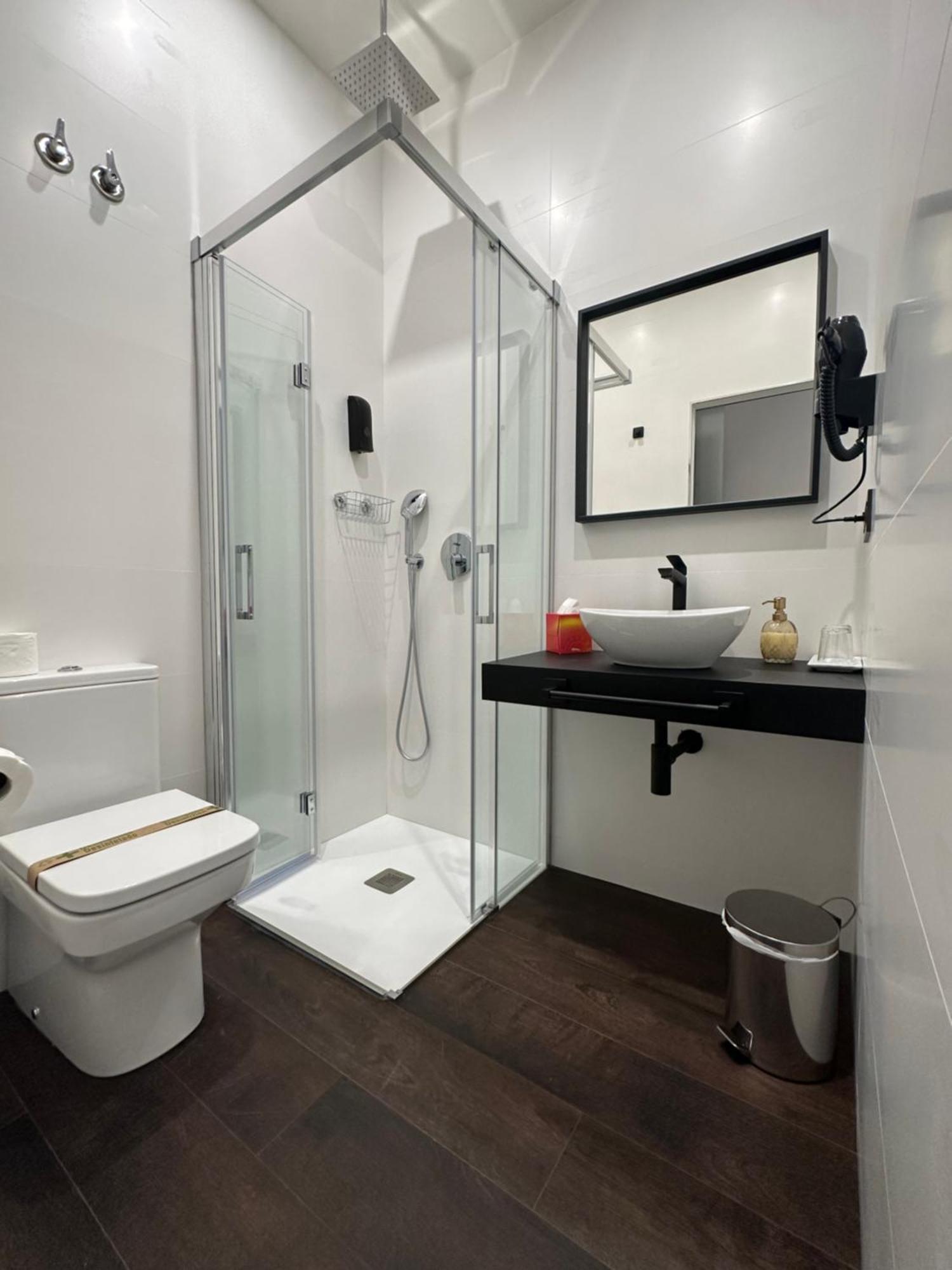 Claren'S Boutique Rooms Cangas De Narcea Exterior foto
